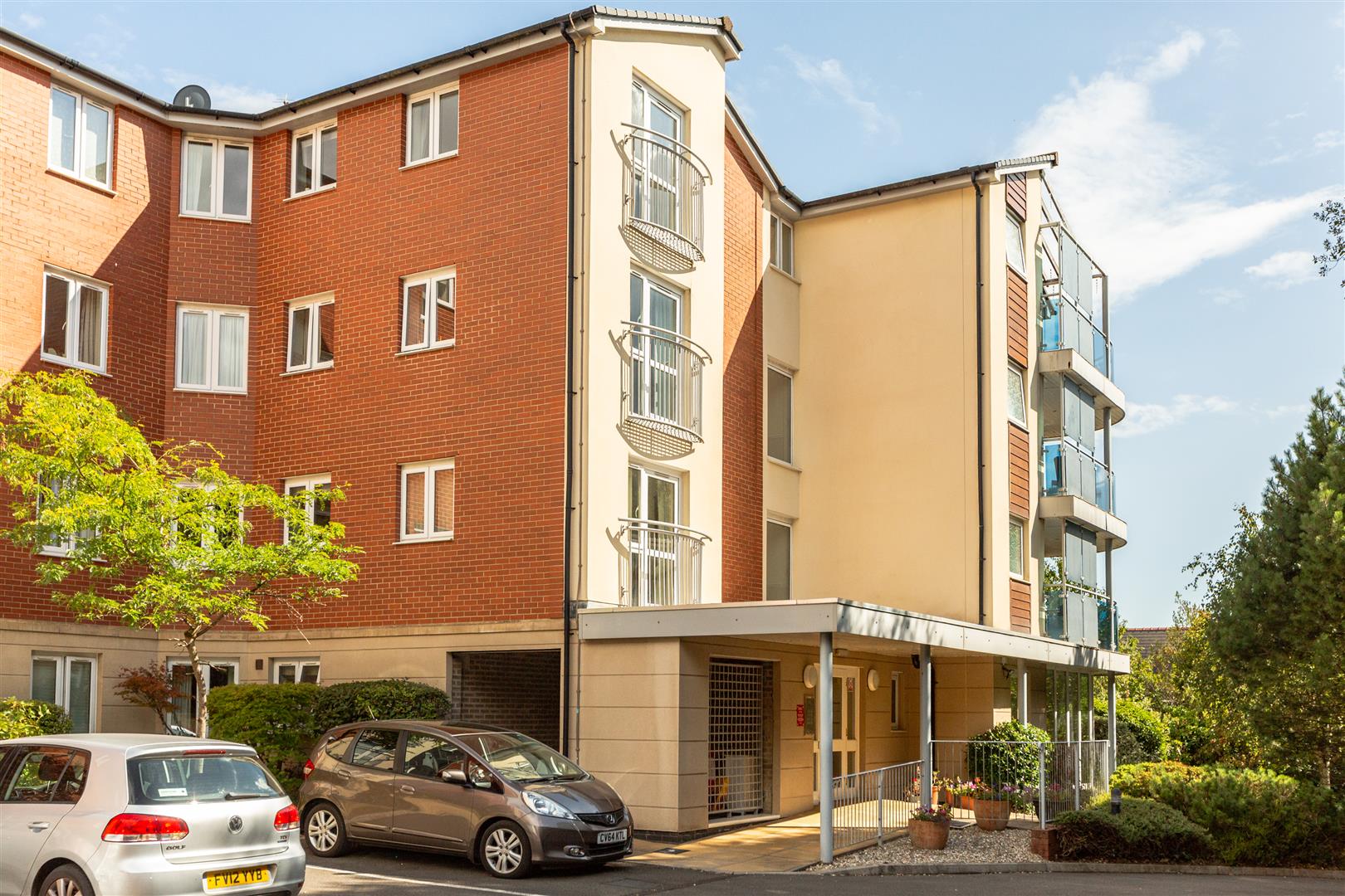 Pantygwydr Court, Sketty Road, Swansea, SA2 0AW